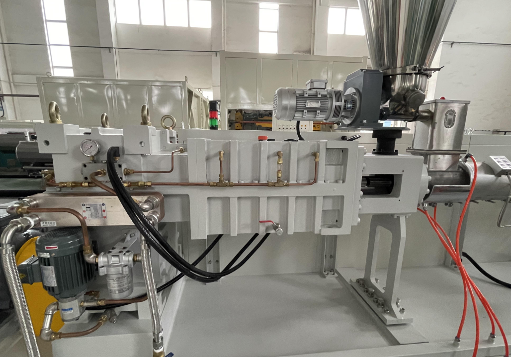 Manutenção e reparo do redutor da extrusora