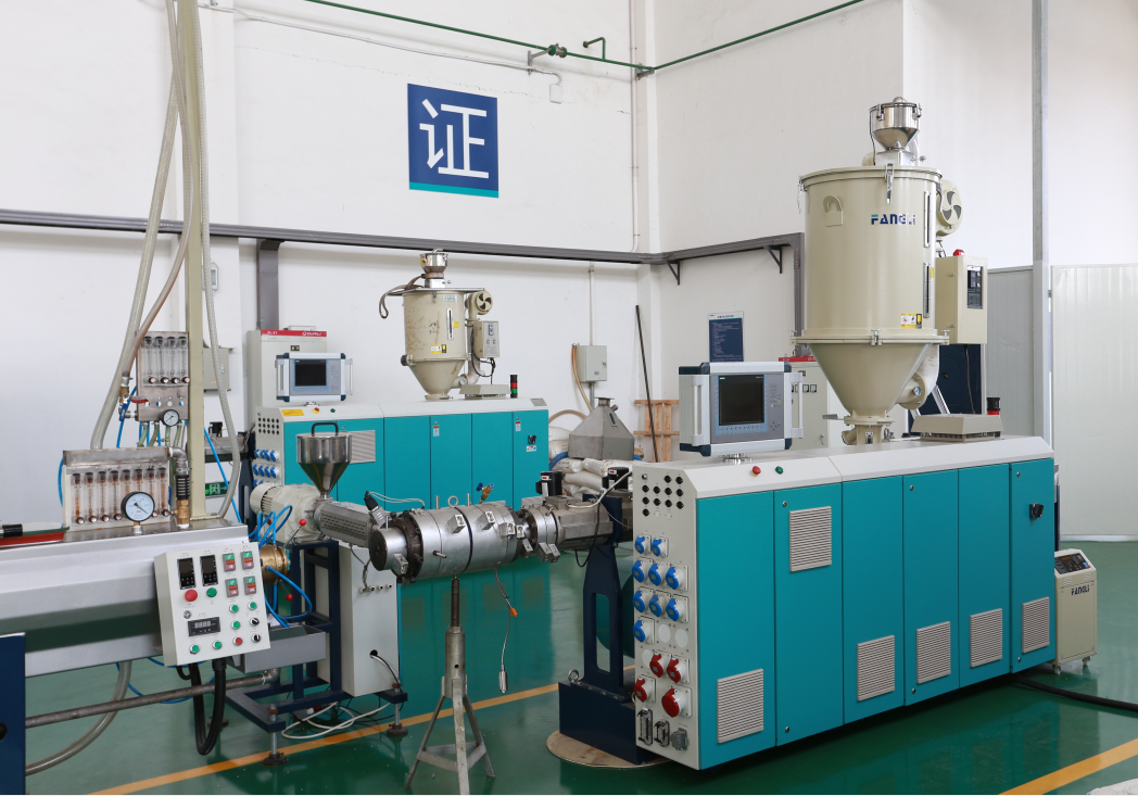 Manutenção de extrusora de parafuso único