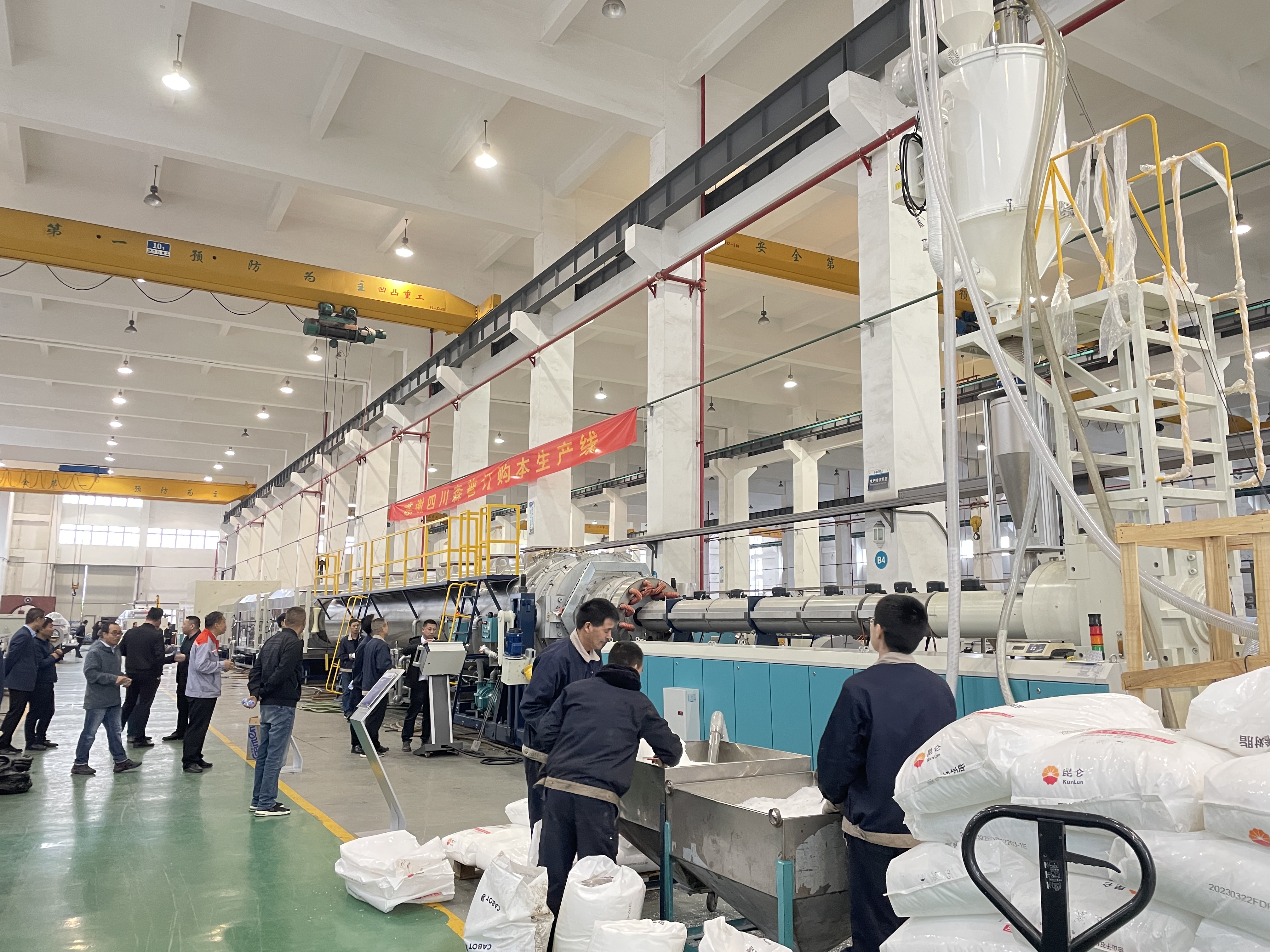 O impacto da seleção de materiais no desempenho da extrusora de plástico: escolhendo a resina certa Introdução