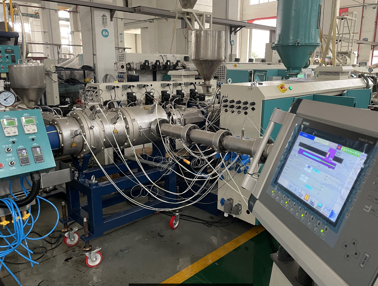 Equipamento de tubo de núcleo de silício extrusor de tubo de coextrusão de três camadas PE PPR